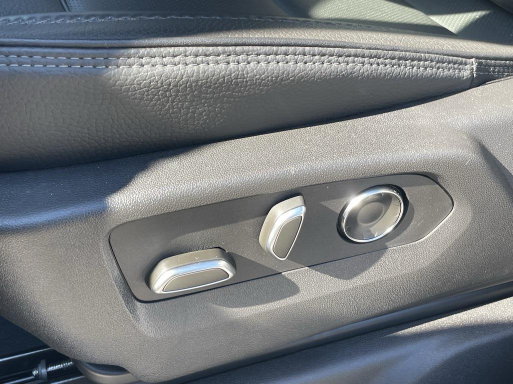 used 2025 GMC Sierra 2500 car, priced at $75,990