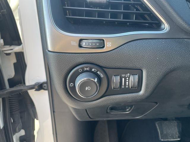 used 2019 Jeep Cherokee car, priced at $17,499
