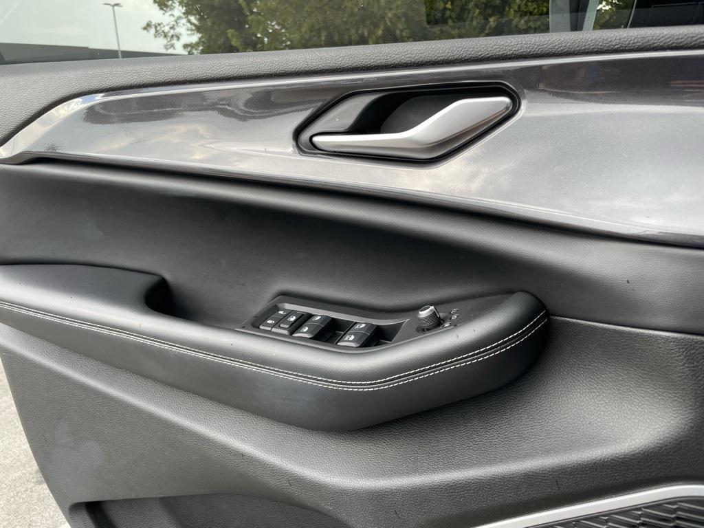 used 2021 Jeep Grand Cherokee L car, priced at $19,990