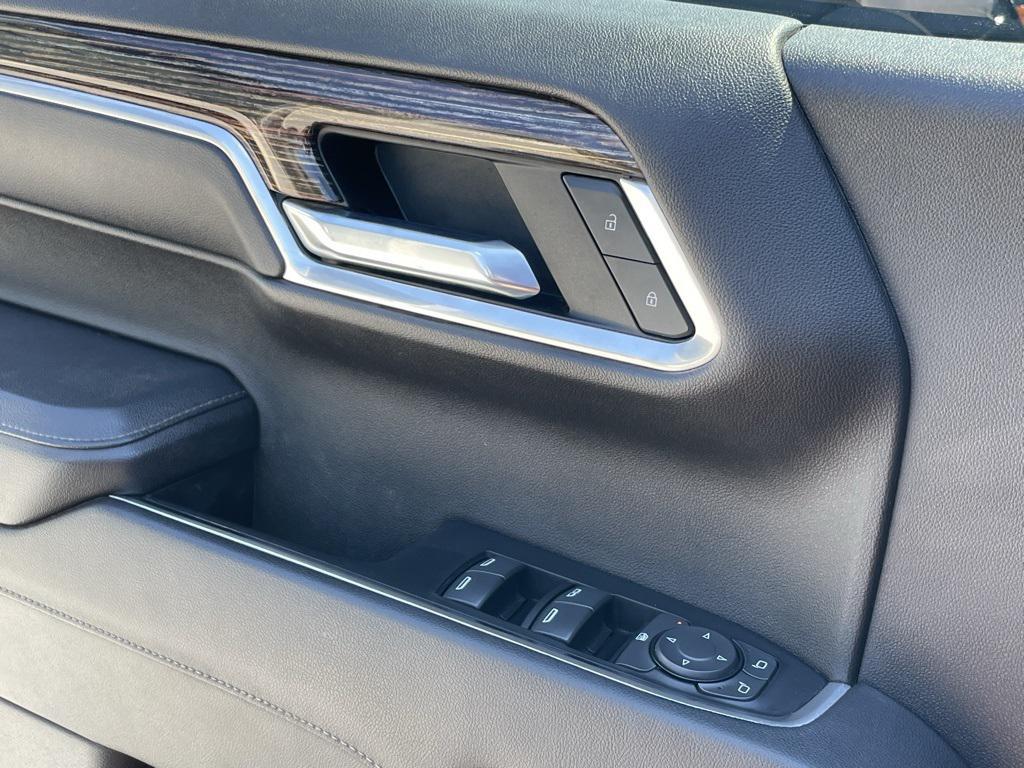 used 2022 GMC Sierra 1500 car, priced at $36,590