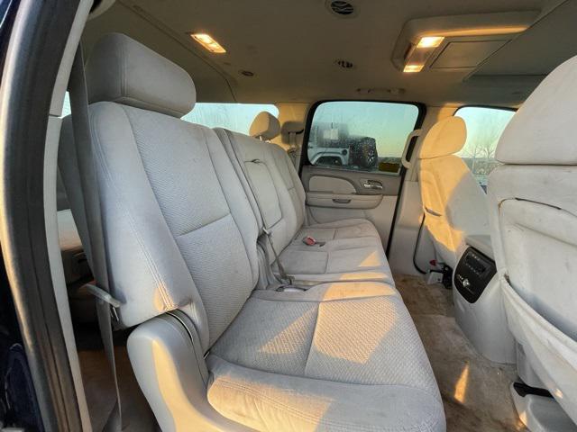 used 2007 Chevrolet Suburban car, priced at $5,472