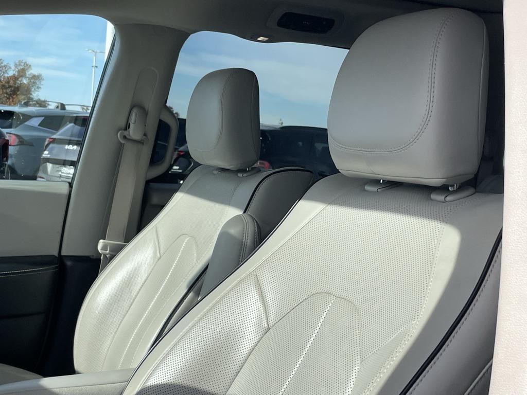 used 2021 Chrysler Pacifica car, priced at $27,990