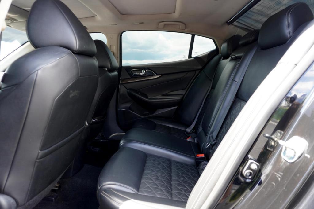 used 2016 Nissan Maxima car, priced at $9,995