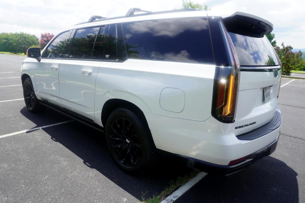 used 2021 Cadillac Escalade ESV car, priced at $69,995