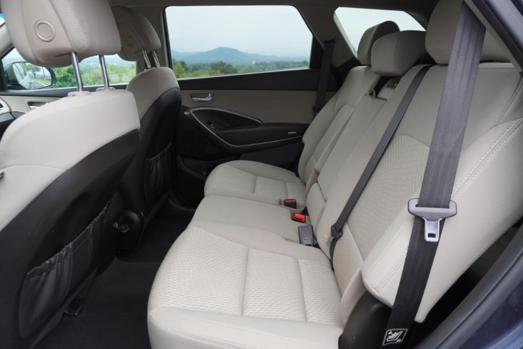 used 2015 Hyundai Santa Fe car, priced at $9,995