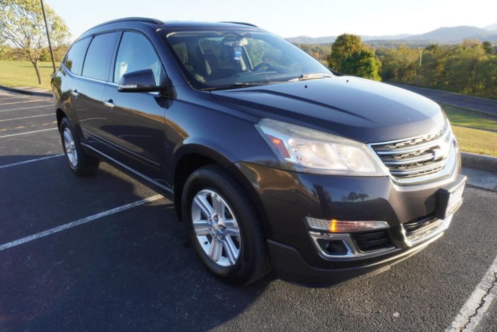used 2014 Chevrolet Traverse car, priced at $4,995