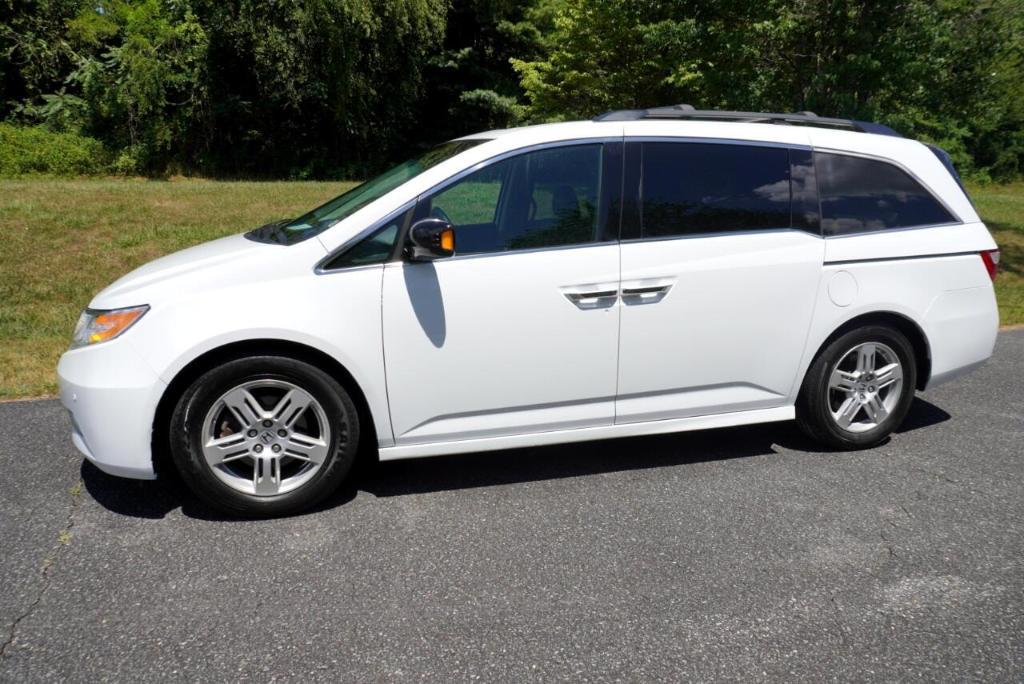 used 2013 Honda Odyssey car, priced at $9,995