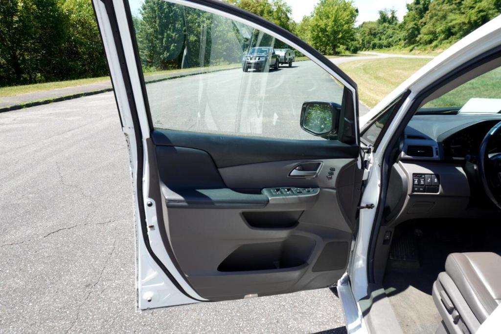 used 2013 Honda Odyssey car, priced at $9,995