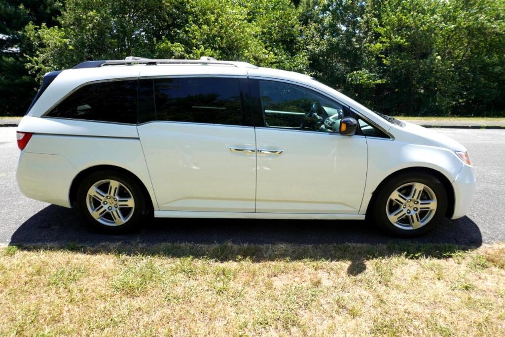 used 2013 Honda Odyssey car, priced at $9,995