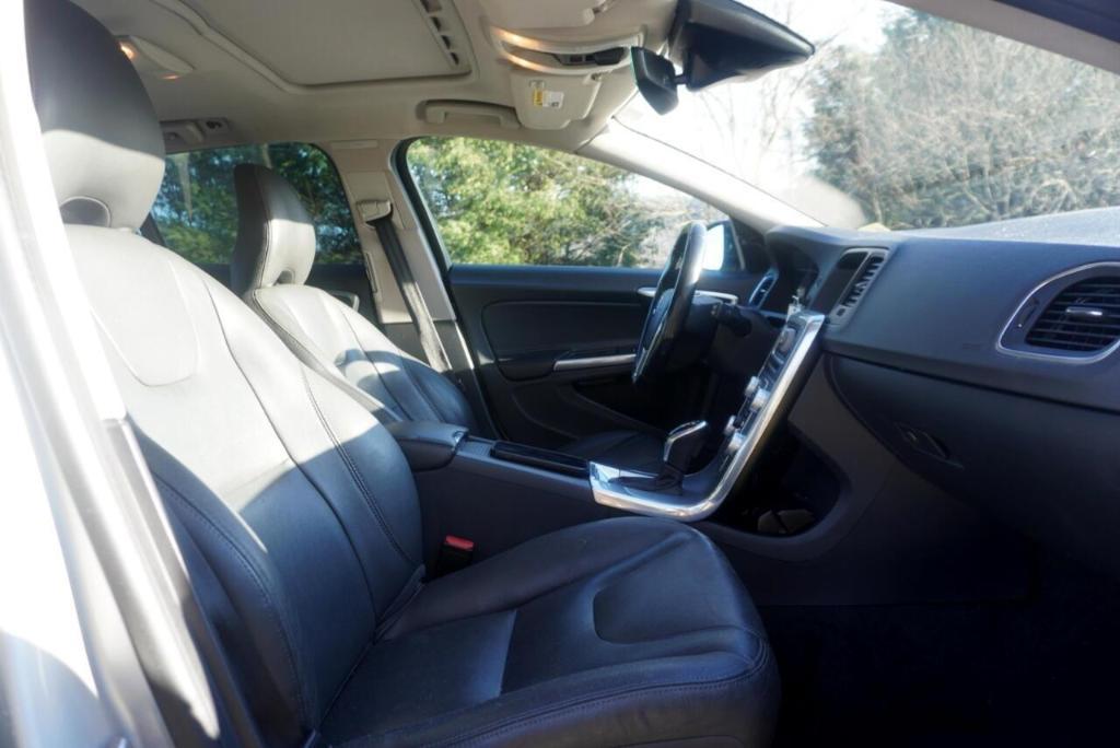 used 2018 Volvo V60 Cross Country car, priced at $14,995