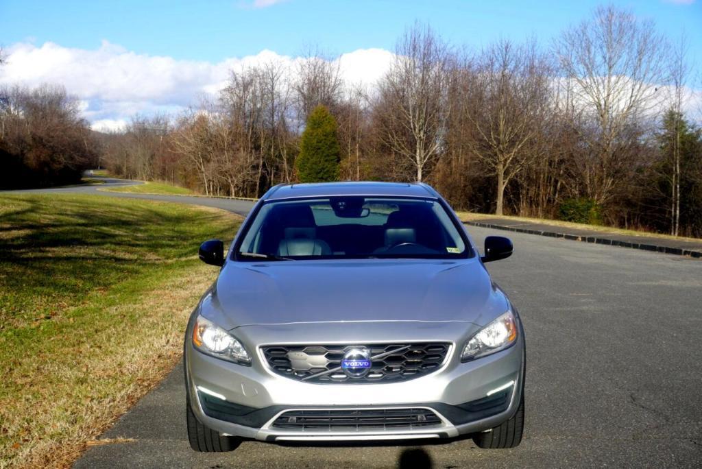 used 2018 Volvo V60 Cross Country car, priced at $14,995