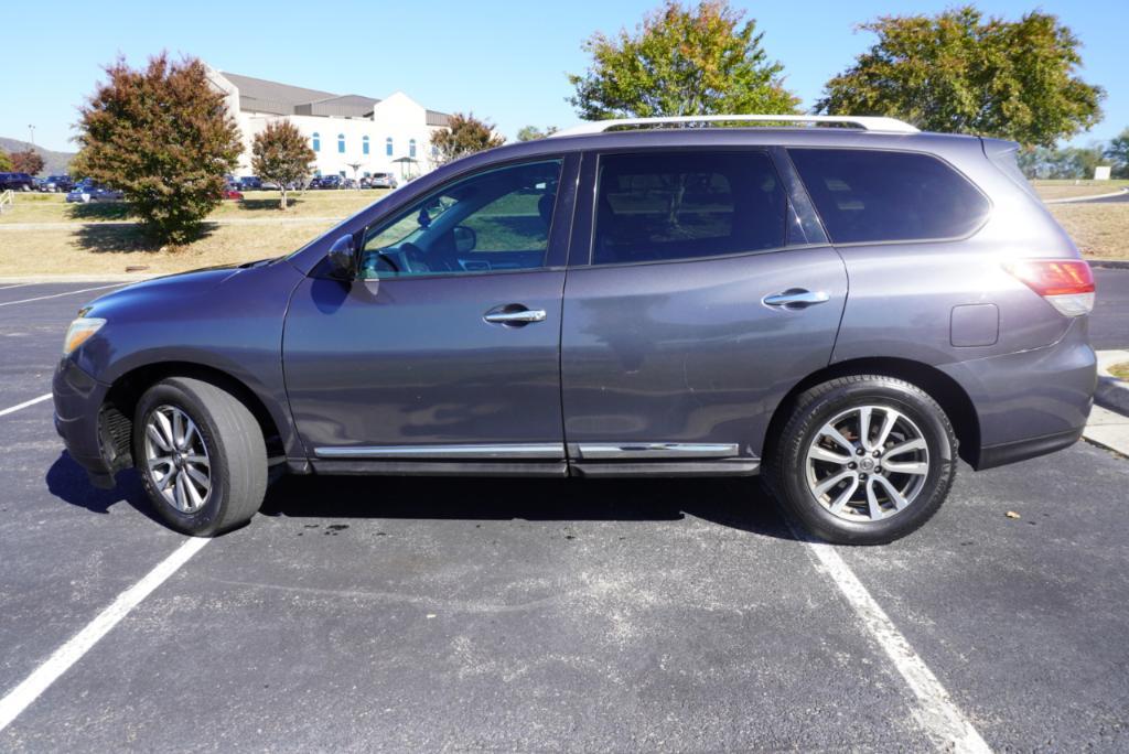 used 2013 Nissan Pathfinder car, priced at $6,995