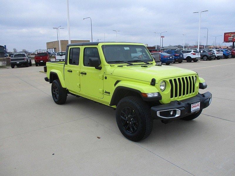 new 2023 Jeep Gladiator car, priced at $52,406