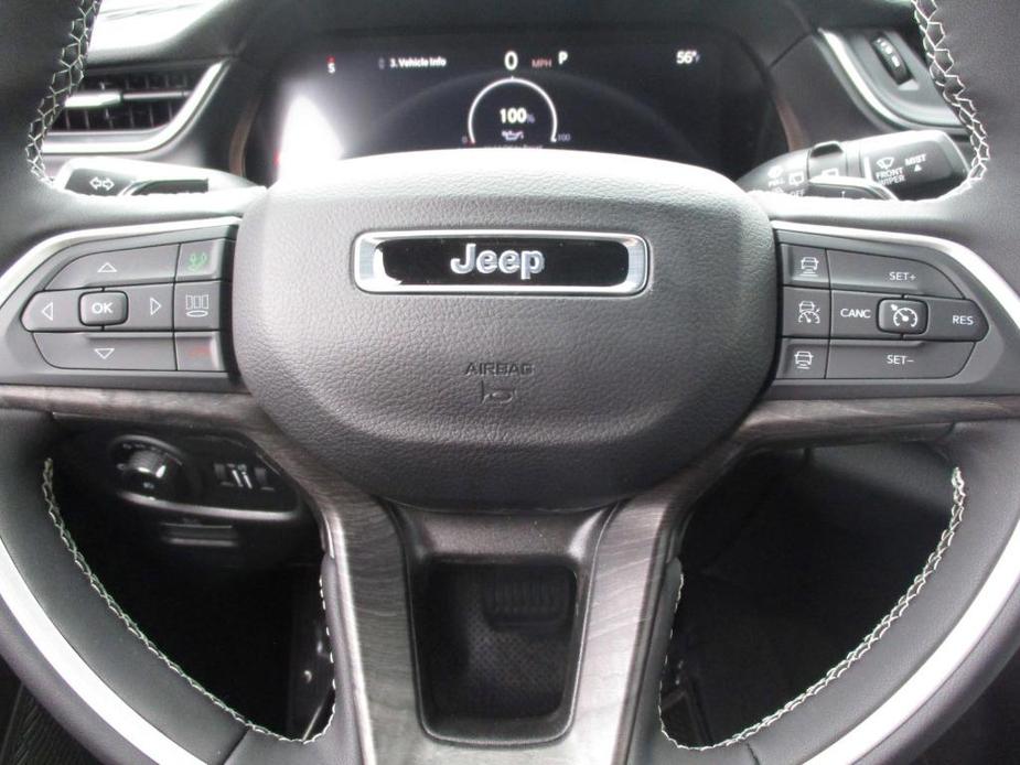 new 2024 Jeep Grand Cherokee L car, priced at $56,015