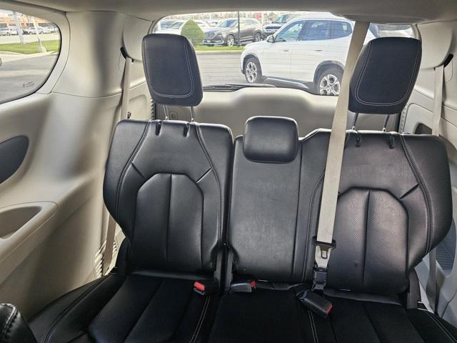 used 2023 Chrysler Pacifica car