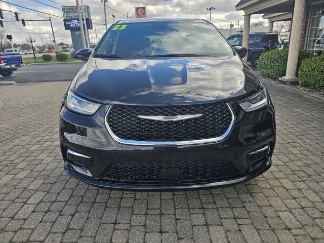 used 2023 Chrysler Pacifica car