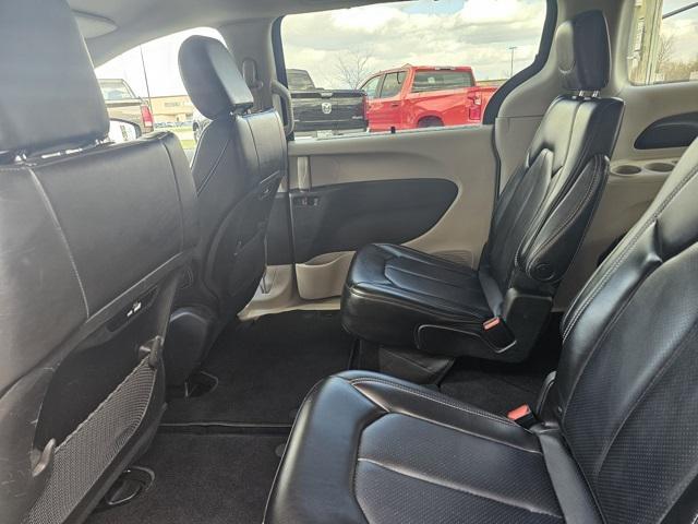 used 2023 Chrysler Pacifica car