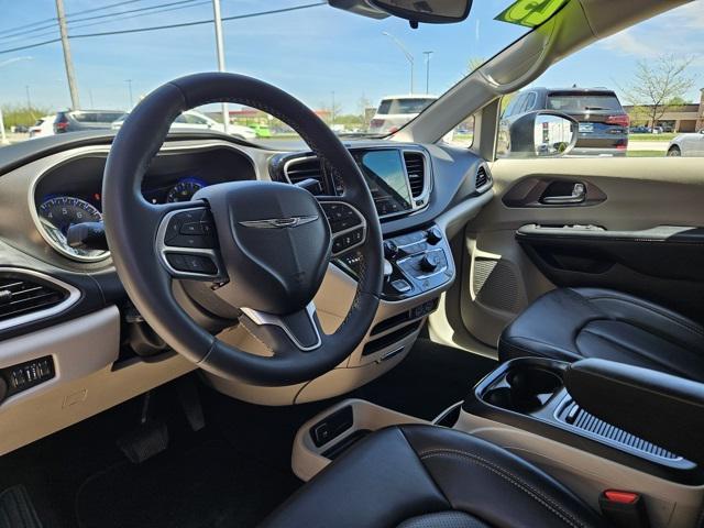 used 2023 Chrysler Pacifica car, priced at $23,987