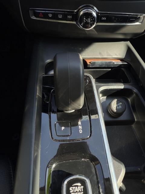 used 2024 Volvo XC60 car