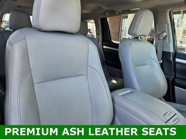used 2018 Toyota Highlander car, priced at $23,987