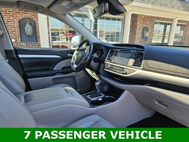 used 2018 Toyota Highlander car, priced at $23,987