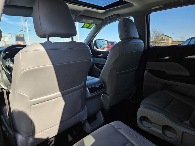 used 2018 Toyota Highlander car, priced at $23,987