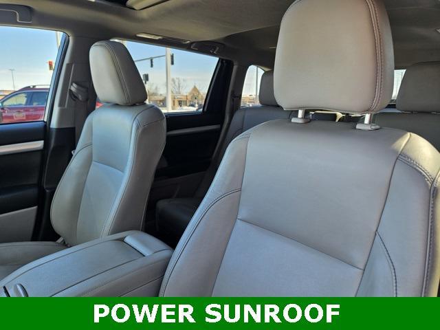 used 2018 Toyota Highlander car, priced at $23,987