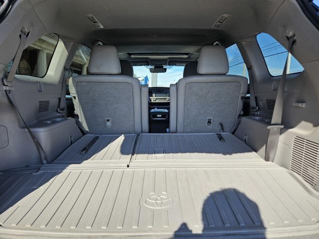 used 2018 Toyota Highlander car, priced at $23,987