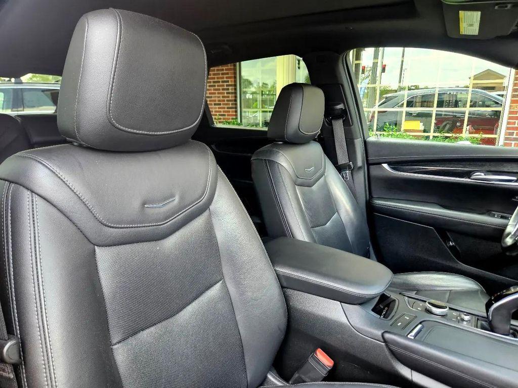 used 2021 Cadillac XT5 car, priced at $23,889
