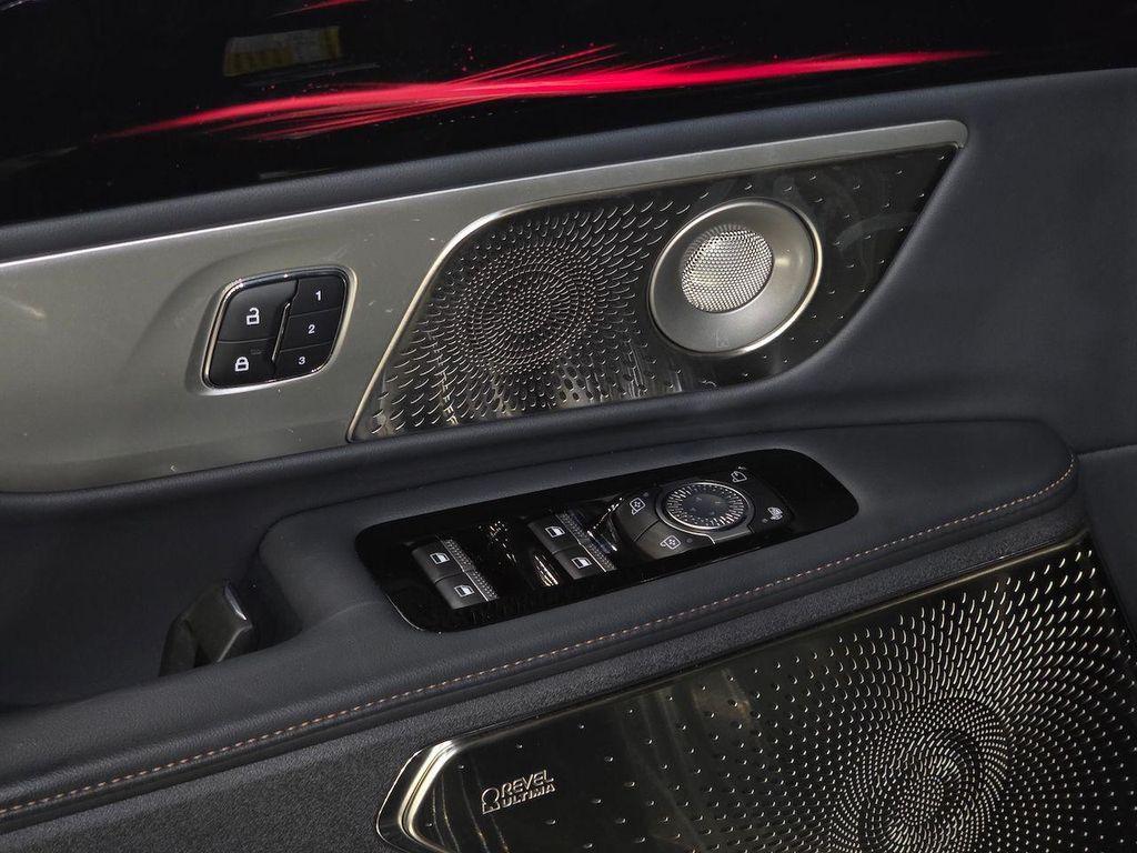 new 2024 Lincoln Nautilus car, priced at $68,112