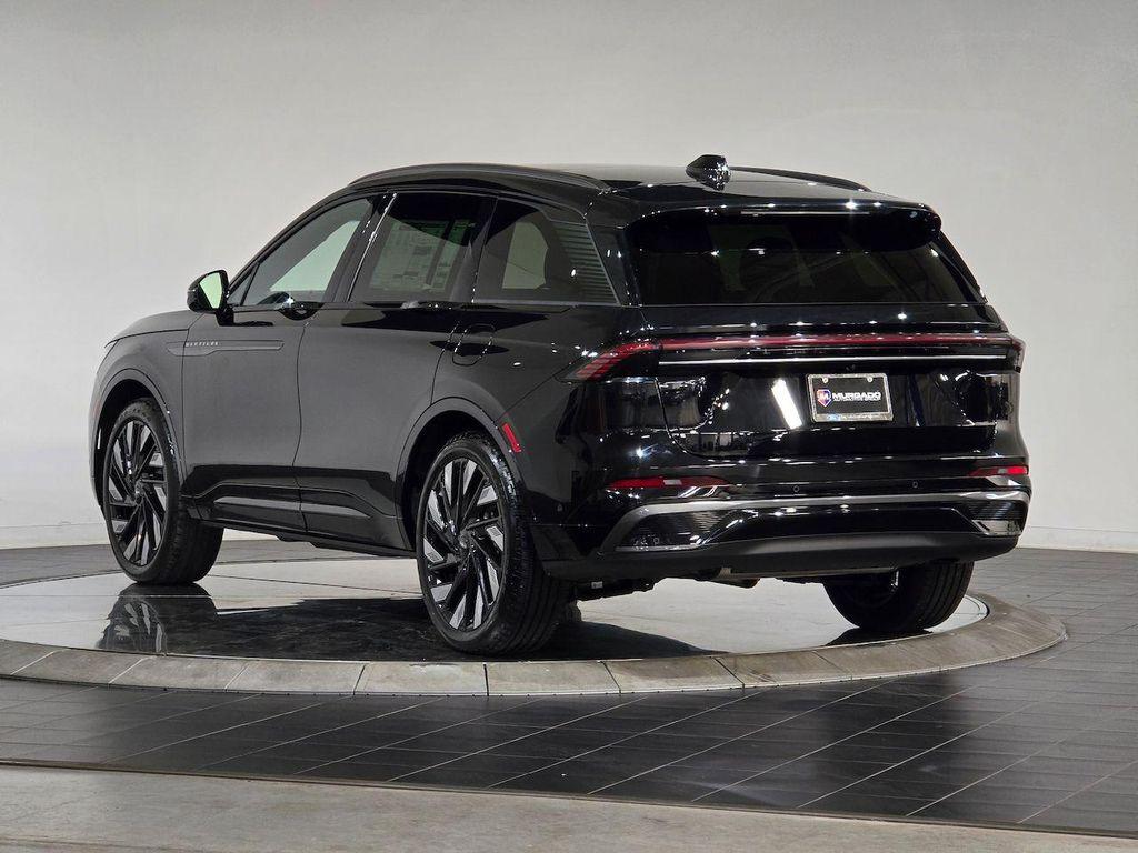 new 2024 Lincoln Nautilus car, priced at $68,112