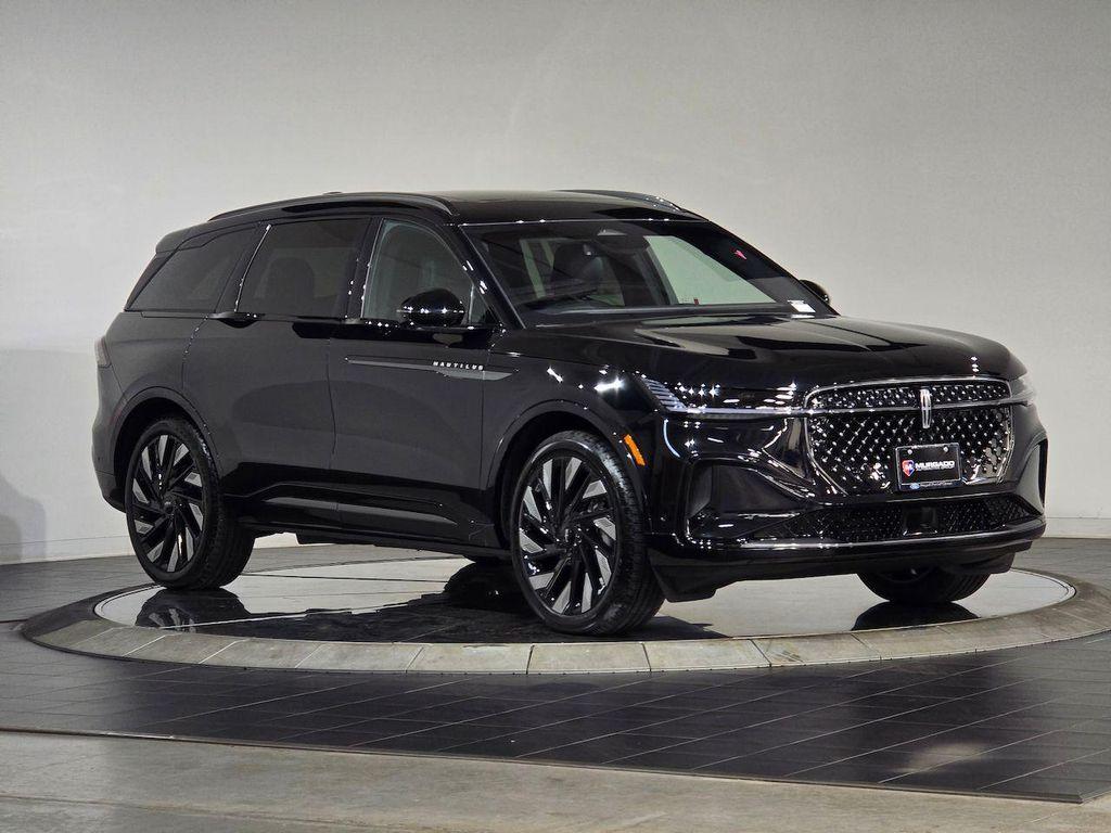 new 2024 Lincoln Nautilus car, priced at $68,112