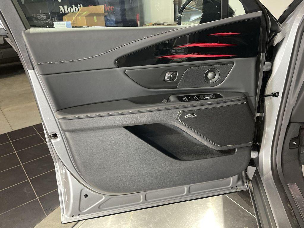 new 2024 Lincoln Nautilus car, priced at $60,214