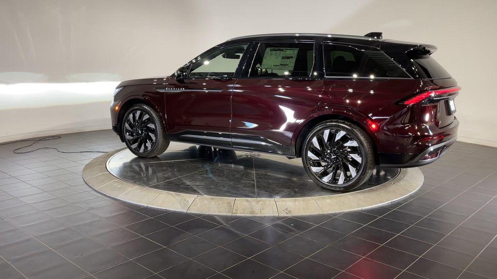 new 2024 Lincoln Nautilus car, priced at $63,110