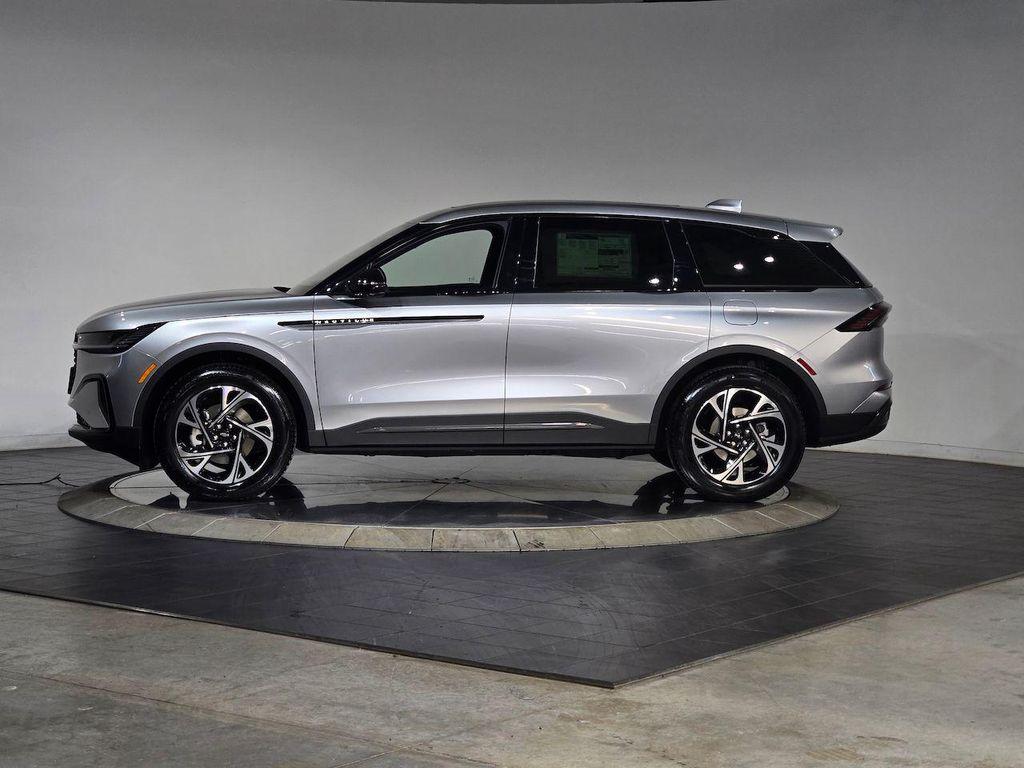 new 2025 Lincoln Nautilus car, priced at $57,736