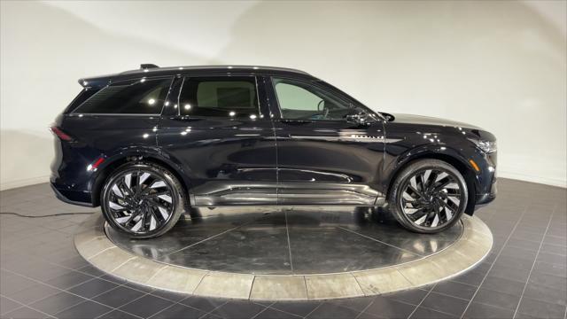 new 2024 Lincoln Nautilus car, priced at $62,099