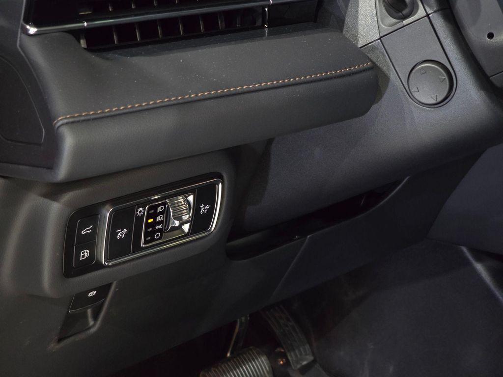 new 2025 Lincoln Nautilus car, priced at $61,800