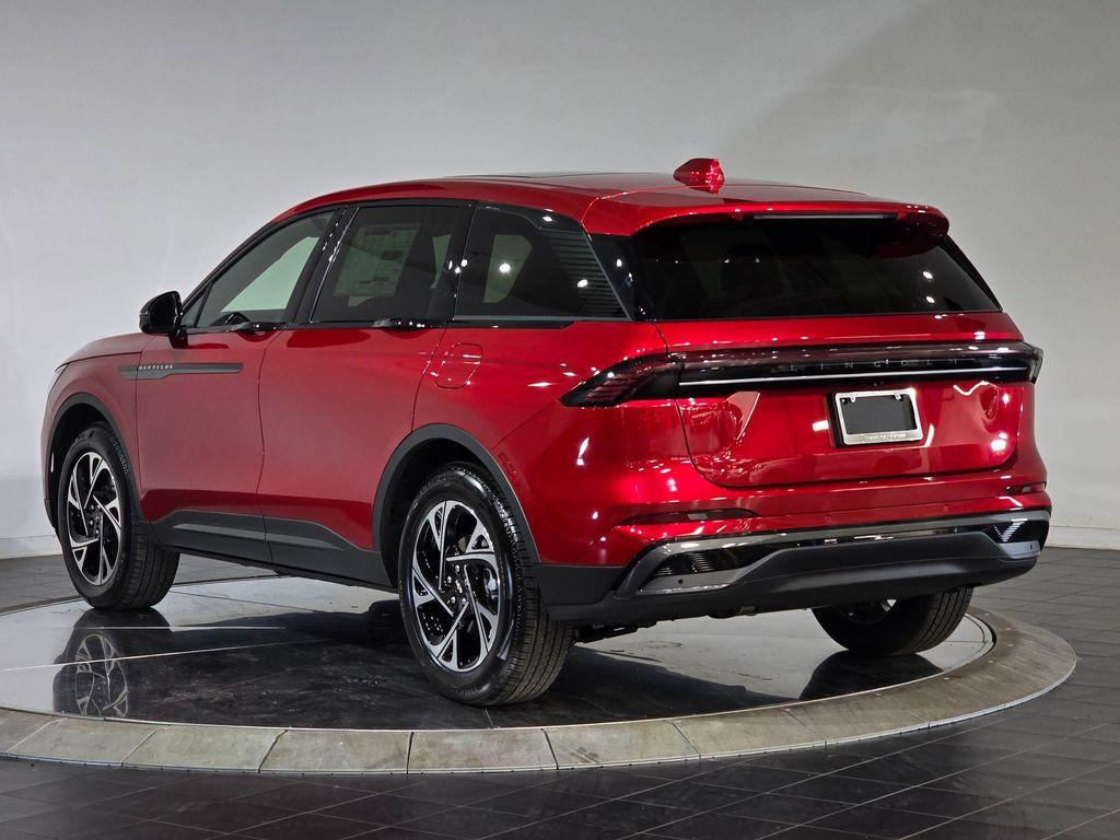 new 2025 Lincoln Nautilus car, priced at $61,800