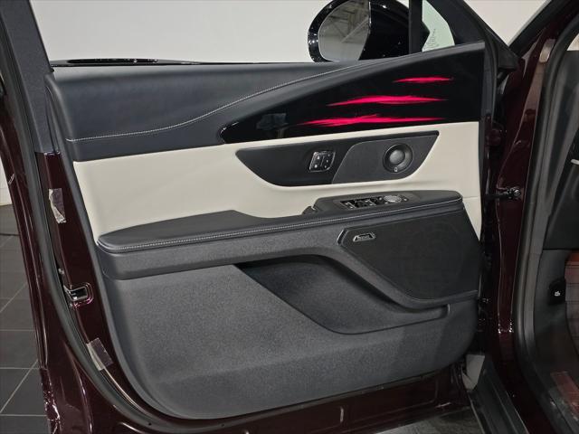 new 2025 Lincoln Nautilus car, priced at $61,020