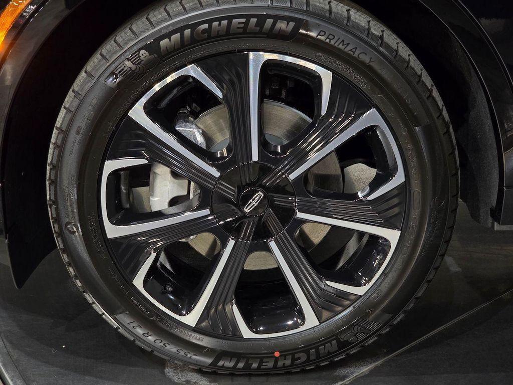 new 2025 Lincoln Nautilus car, priced at $61,017