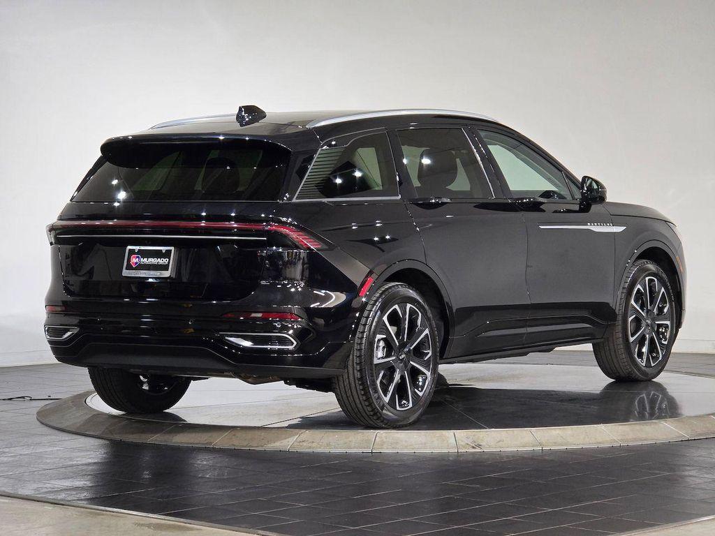 new 2025 Lincoln Nautilus car, priced at $61,017