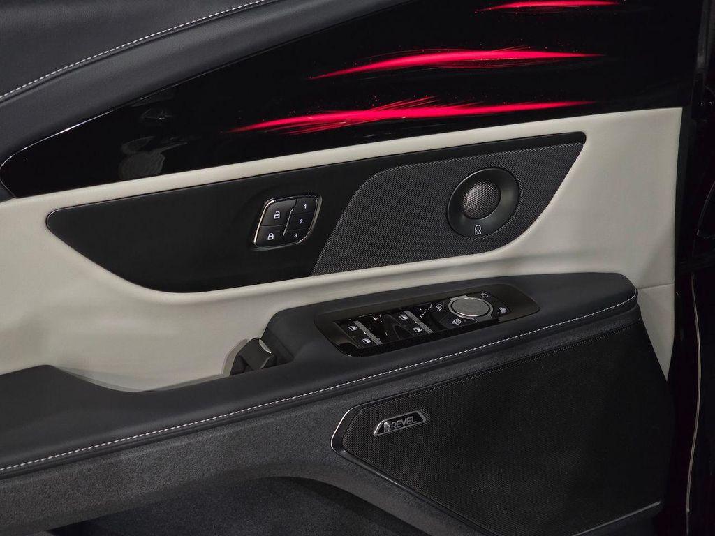 new 2025 Lincoln Nautilus car, priced at $61,017