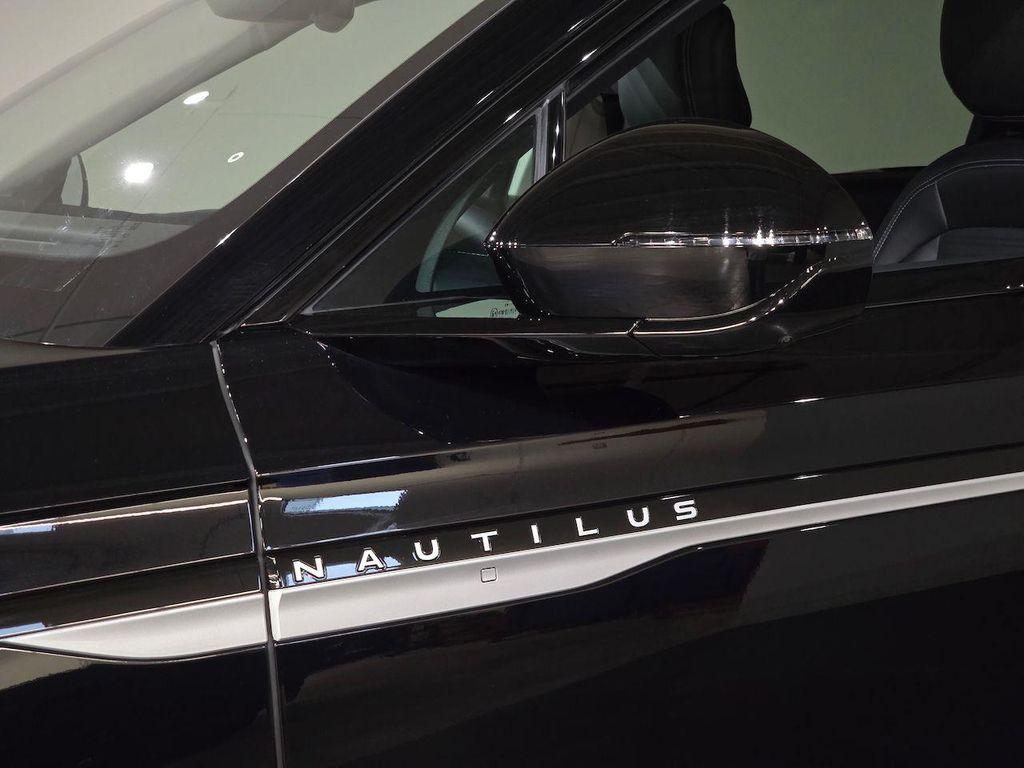 new 2025 Lincoln Nautilus car, priced at $61,017