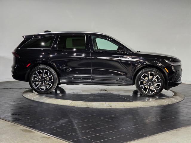 new 2025 Lincoln Nautilus car, priced at $63,455