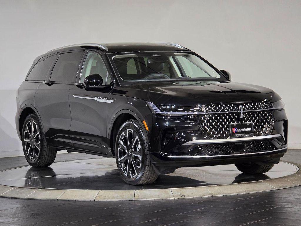 new 2025 Lincoln Nautilus car, priced at $60,917