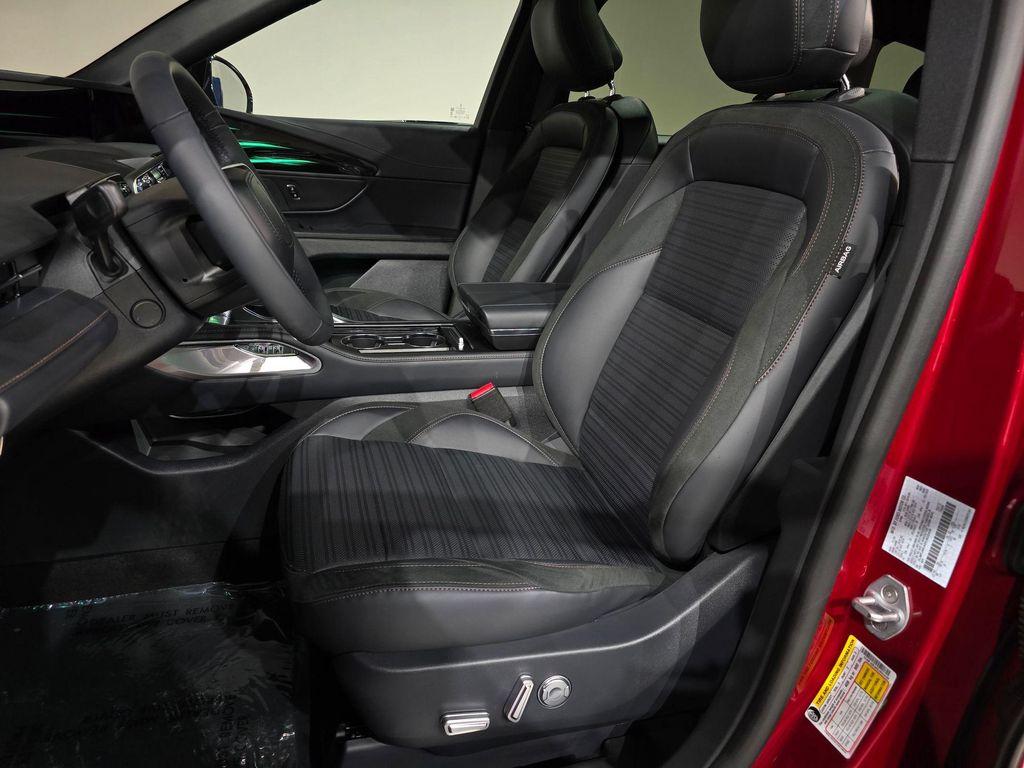 new 2025 Lincoln Nautilus car, priced at $64,455