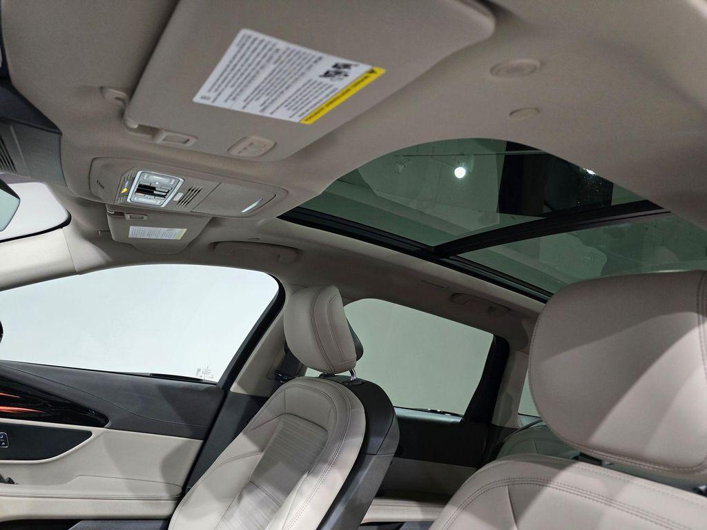 new 2025 Lincoln Nautilus car, priced at $62,073