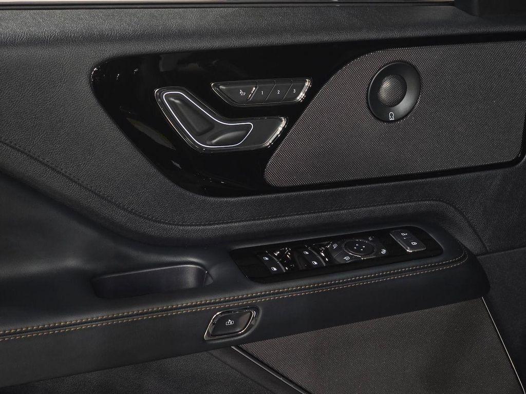 new 2025 Lincoln Aviator car, priced at $69,685