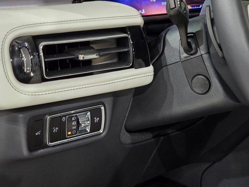 new 2025 Lincoln Aviator car, priced at $58,377