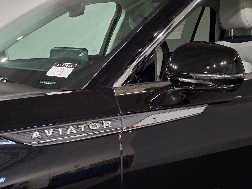new 2025 Lincoln Aviator car, priced at $58,377